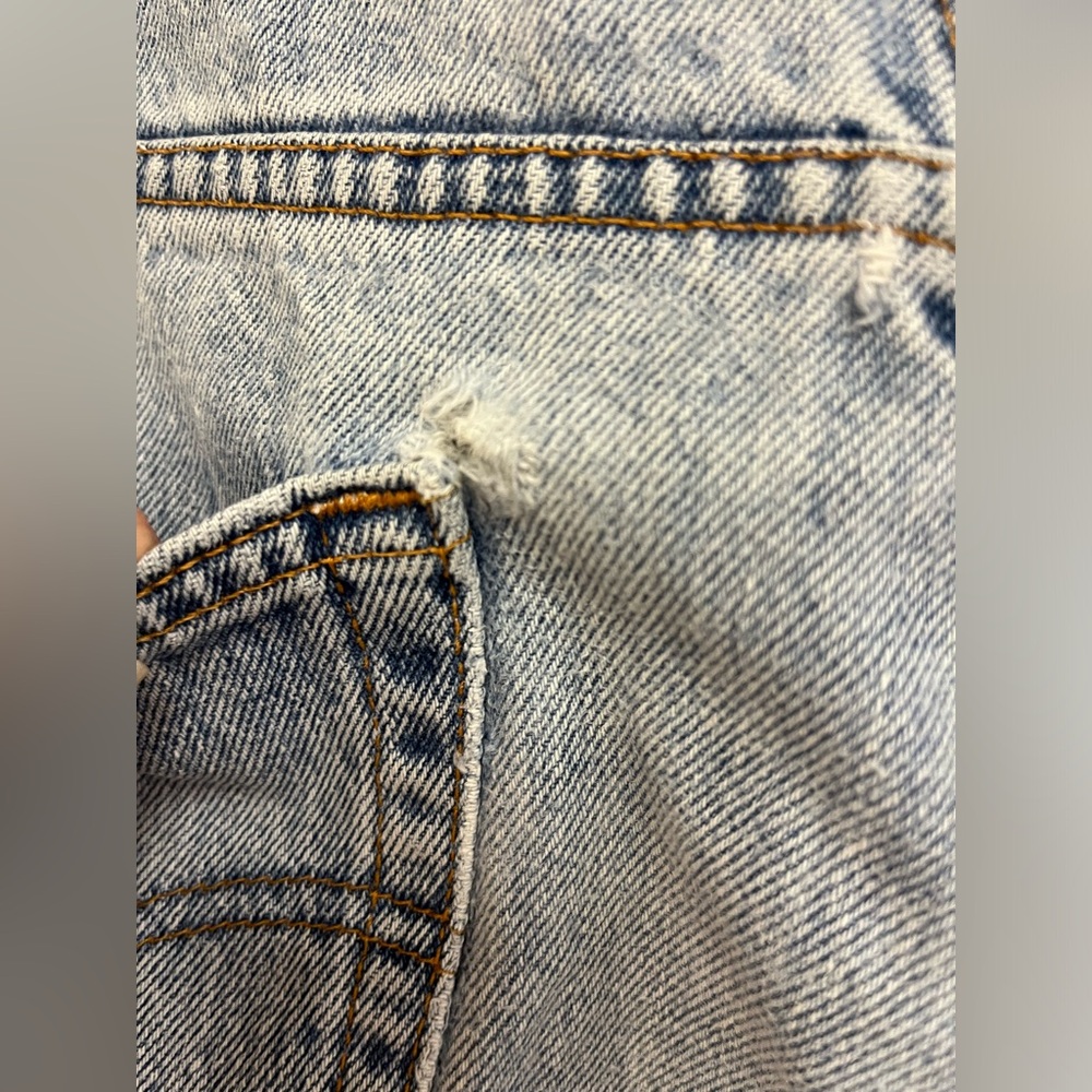 Levis 550 Relaxed Fit Jeans Mens 34x32 Blue Denim Distressed - Picture 7 of 9